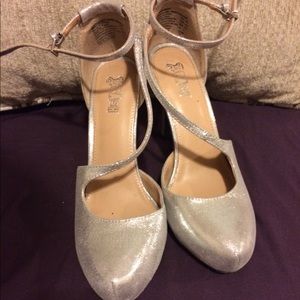 Women’s high heels